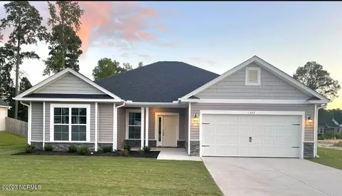 1009 Hot Rod Rd, New Bern, NC 28562
