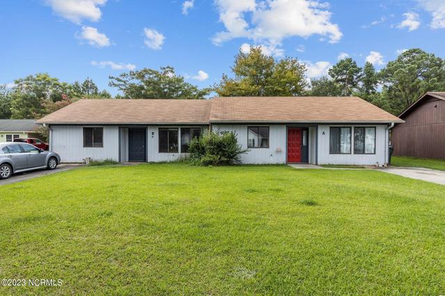 1017 Wesley Ln #A/B, Newport, NC 28570