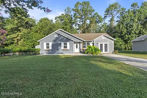 2922 Norbrick St, Midway Park, NC 28544