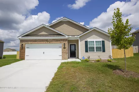 407 Apricot Ln, Carthage, NC 28327