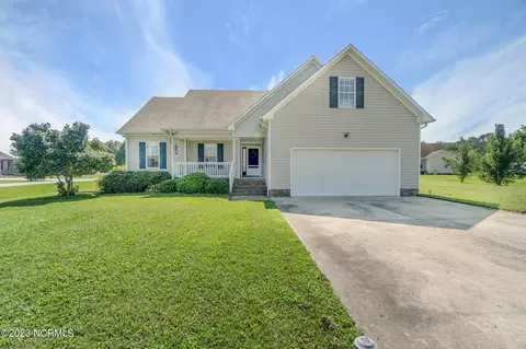 101 Osprey Ct, Elizabeth City, NC 27909
