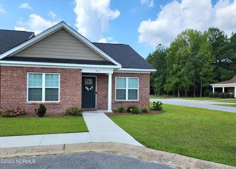 412 Stratton Pl, Washington, NC 27889