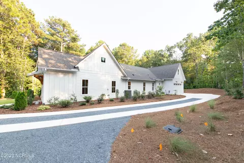 88 Stoneykirk Dr, Pinehurst, NC 28374 photo 3