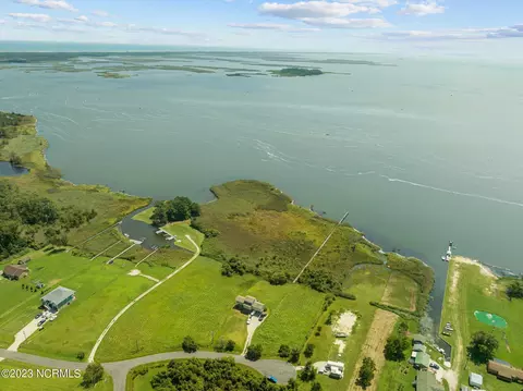 115 Knotts Landing Ln, Knotts Island, NC 27950