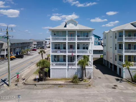2 Clam Shell Ln #8, Carolina Beach, NC 28428