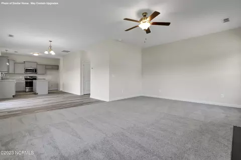 706 W Warner Ct, Hubert, NC 28539 photo 11