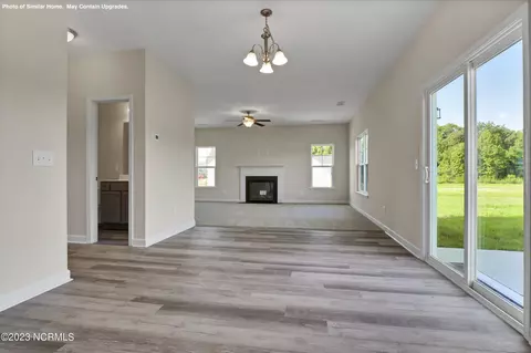 706 W Warner Ct, Hubert, NC 28539 photo 12