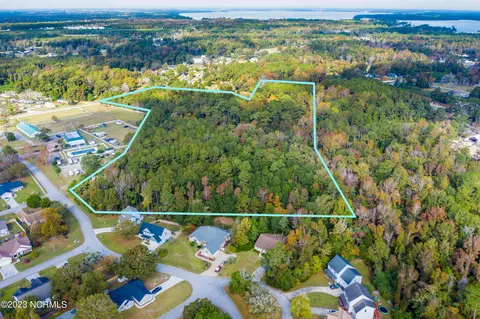 397 Preakness Ln, Sneads Ferry, NC 28460