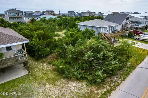 1115 Channel Blvd, Topsail Beach, NC 28445
