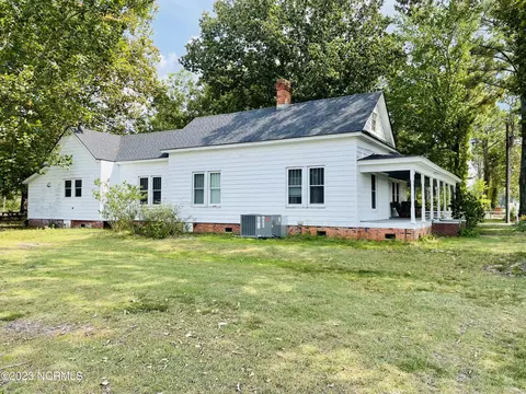 Exterior - 6741 Fire Dept Rd, Williamston, NC 27892 photo 6 of 11