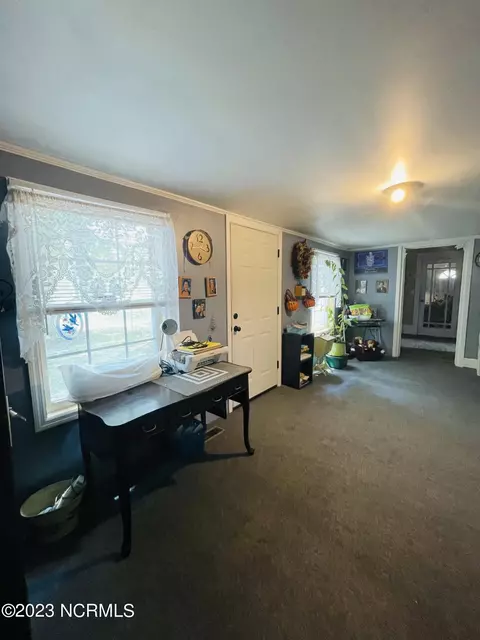 Entry Way - 6741 Fire Dept Rd, Williamston, NC 27892 photo 2 of 6