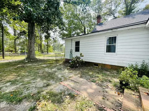 Exterior - 6741 Fire Dept Rd, Williamston, NC 27892 photo 10 of 11