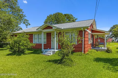 118 Lennoxville Point Rd, Beaufort, NC 28516