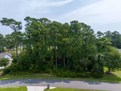 130 Captains Ln, Sneads Ferry, NC 28460