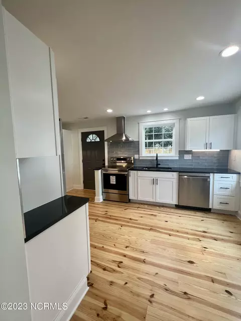 901 N Oakum St, Edenton, NC 27932 photo 4