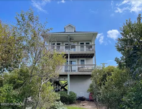 7322 10th Ave, North Topsail Beach, NC 28460