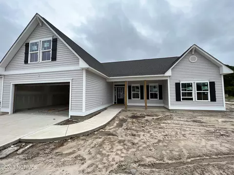 24 W Weatherbee Way, Hampstead, NC 28443