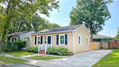 1412 Wooster St, Wilmington, NC 28401