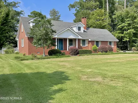 203 Robin Dr, Plymouth, NC 27962