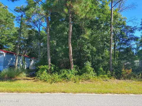 564 Bayshore Dr SE, Bolivia, NC 28422