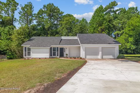 113 Honey Tree Ct, Midway Park, NC 28544