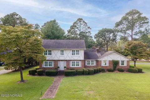 312 Windsor Rd, Greenville, NC 27858