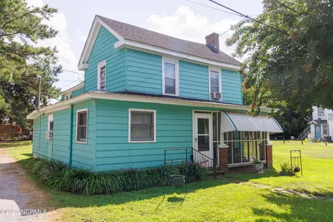130 E Gale St, Edenton, NC 27932