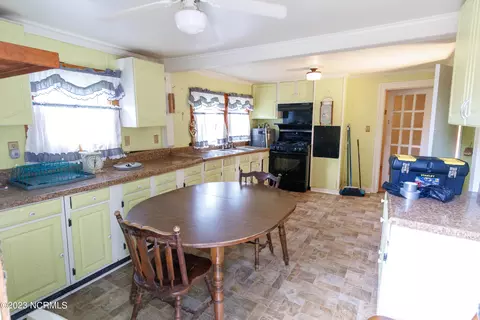130 E Gale St, Edenton, NC 27932 photo 8