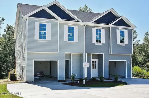 421 Blockade Shoal Ln #26A, Jacksonville, NC 28546