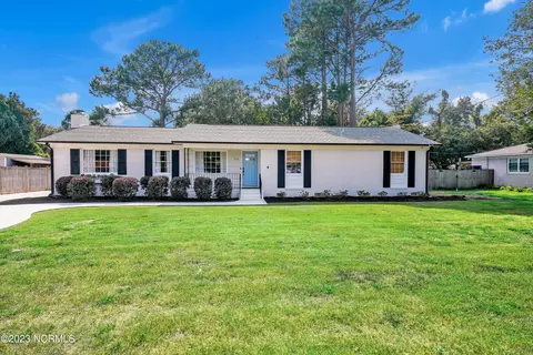 126 Spartan Rd, Wilmington, NC 28405