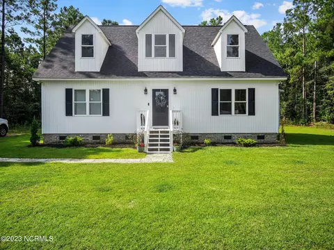 1195 Belgrade Swansboro Rd, Hubert, NC 28539