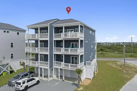 200 Goldsboro Dr, North Topsail Beach, NC 28460
