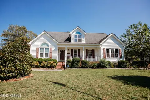 716 Bayberry Ln, Nashville, NC 27856