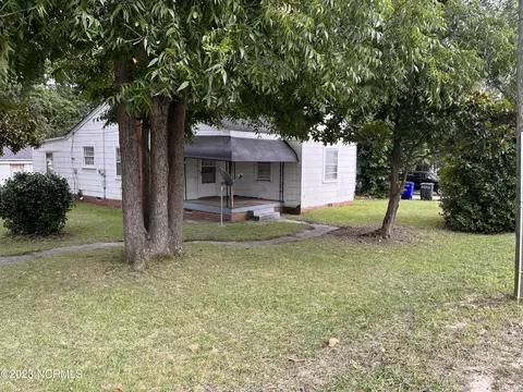 2701 S Memorial Dr, Greenville, NC 27834