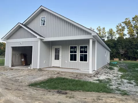 162 Norris Rd, Swansboro, NC 28584