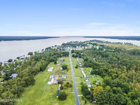 2389 Whichards Beach Rd, Chocowinity, NC 27817 photo 4