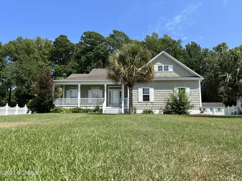 105 White Heron Ln, Swansboro, NC 28584