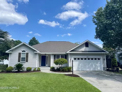 1889 Camelot Dr SW, Ocean Isle Beach, NC 28469