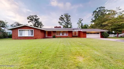 21 Burton Pl, Jacksonville, NC 28540