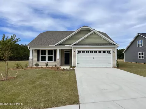 606 Edgeside Dr SE, Bolivia, NC 28422