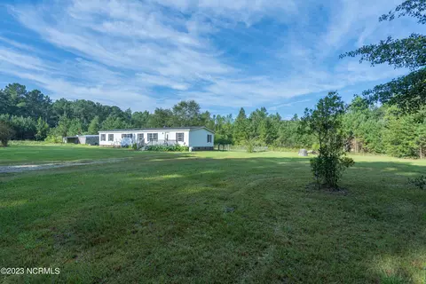164 Kristy Dodson Ln, Wallace, NC 28466 photo 2