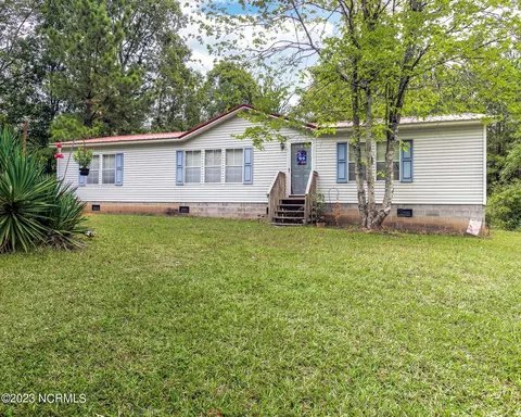 541 Old River Rd, Carthage, NC 28327