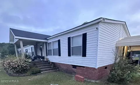 101 Sunnyslope Rd # B, Dudley, NC 28333