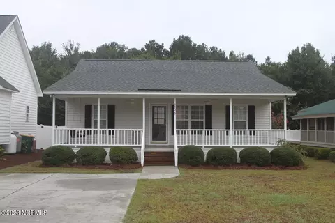 256 Turtle Cove Dr, Elizabethtown, NC 28337