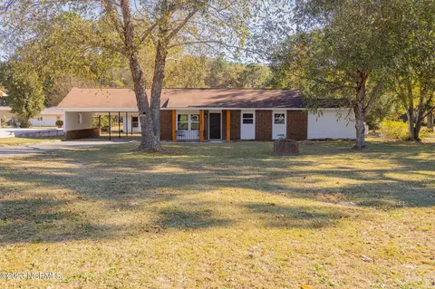 11701 Johns Rd, Laurinburg, NC 28352