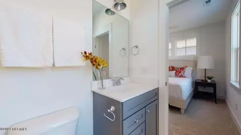 229 E Water St, Washington, NC 27889 photo 8