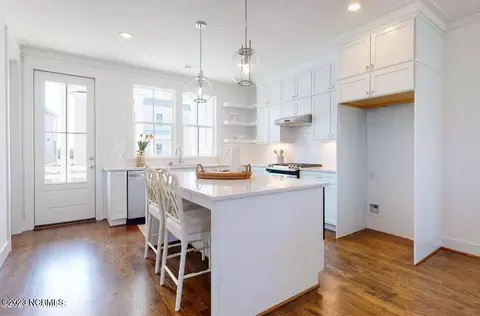 229 E Water St, Washington, NC 27889 photo 6