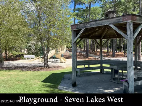 508 Longleaf Dr, West End, NC 27376 photo 36