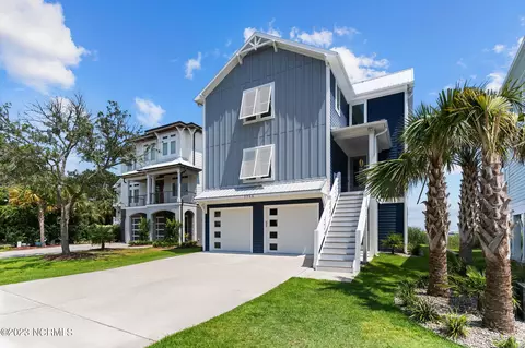 7711 Compass Pt, Wilmington, NC 28409