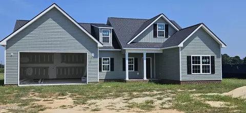144 Country Cove Ln, Clinton, NC 28328